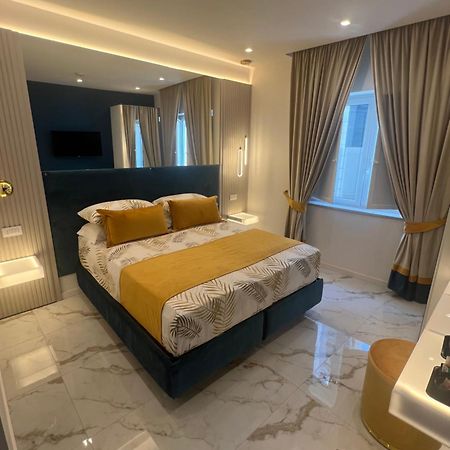 La Lepre Artemide Bed & Breakfast Naples Luaran gambar