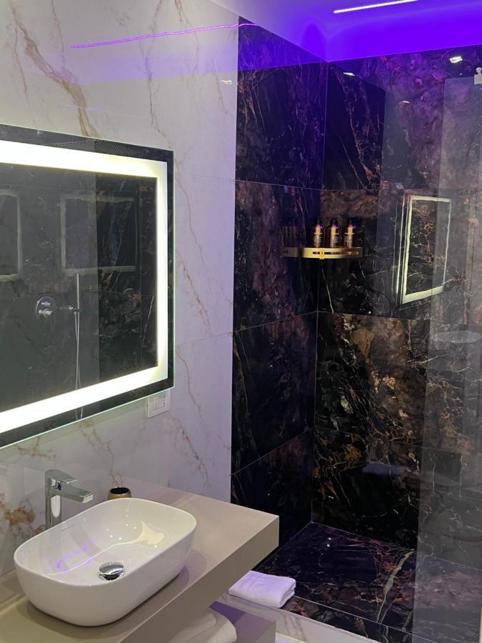 La Lepre Artemide Bed & Breakfast Naples Luaran gambar